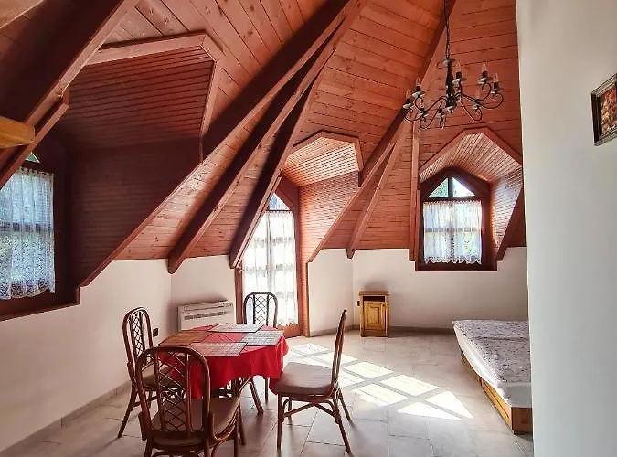 Agas Vendeghaz 3* Csopak